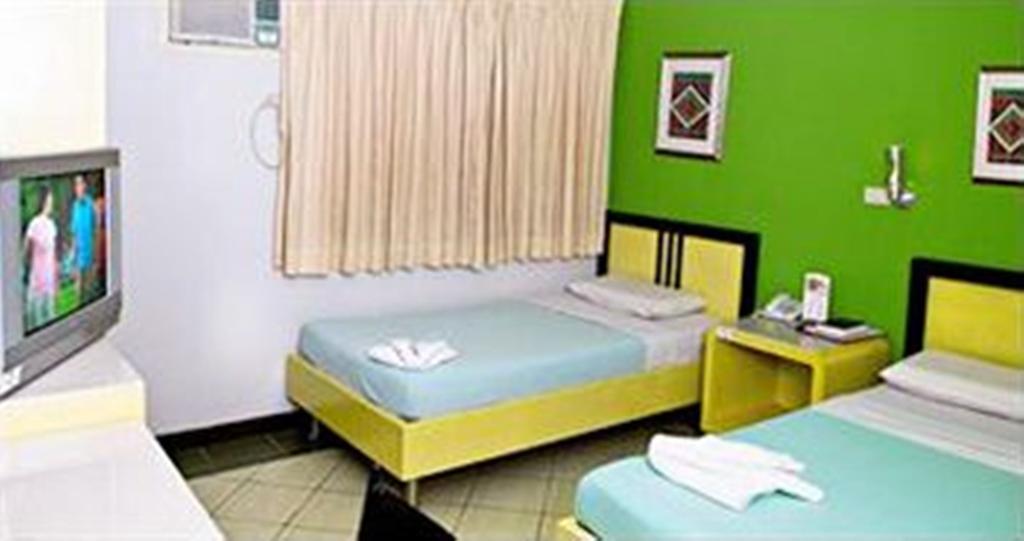 Riverside Inn Babuy Dış mekan fotoğraf