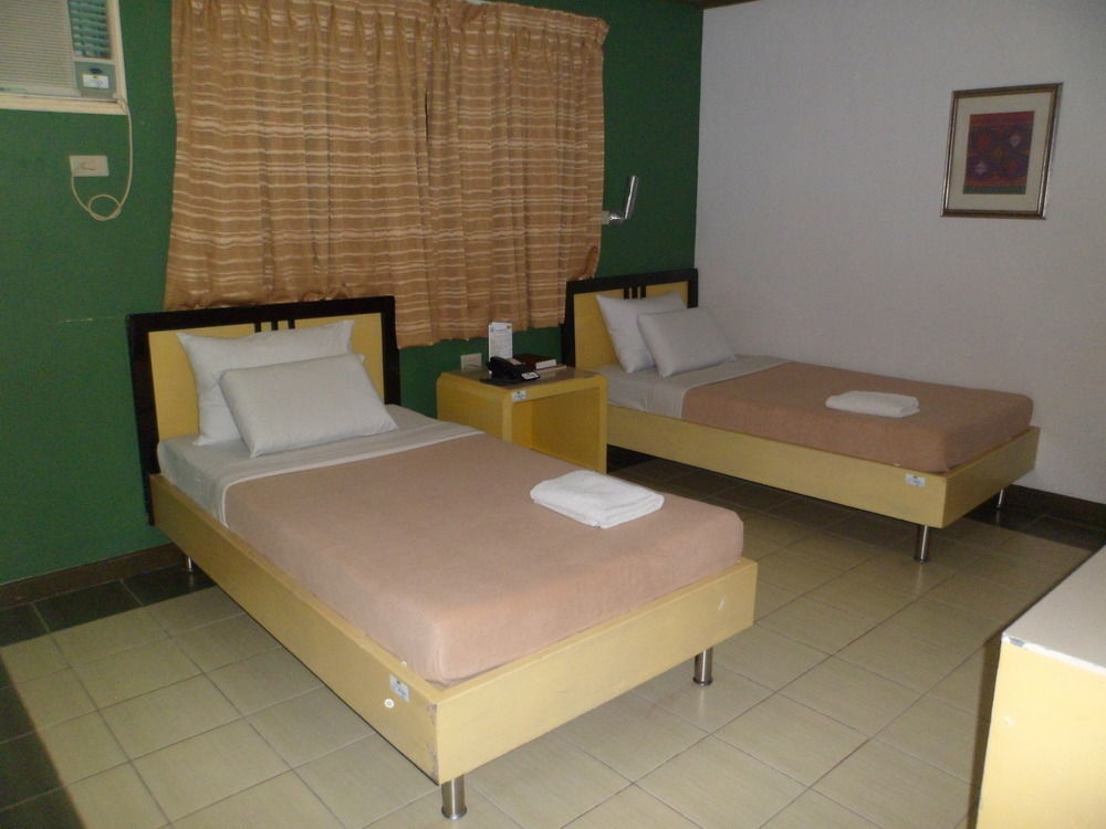 Riverside Inn Babuy Dış mekan fotoğraf