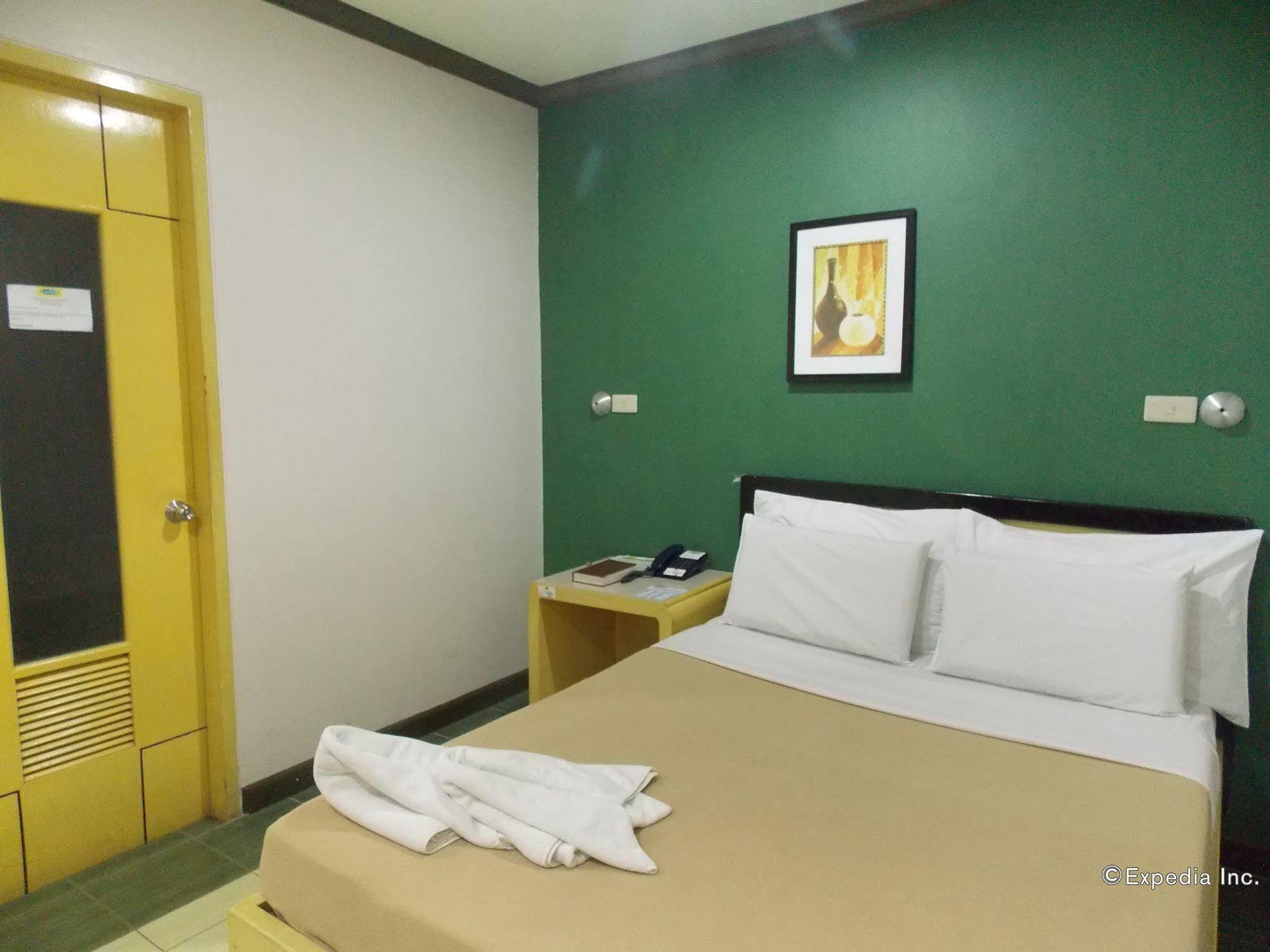 Riverside Inn Babuy Dış mekan fotoğraf
