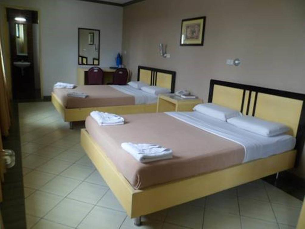 Riverside Inn Babuy Dış mekan fotoğraf