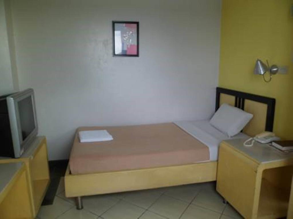 Riverside Inn Babuy Dış mekan fotoğraf
