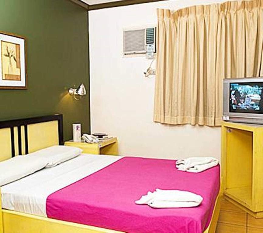 Riverside Inn Babuy Dış mekan fotoğraf