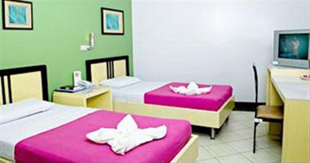 Riverside Inn Babuy Dış mekan fotoğraf
